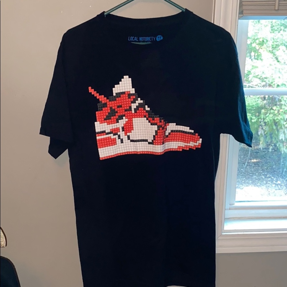 Tee shirt